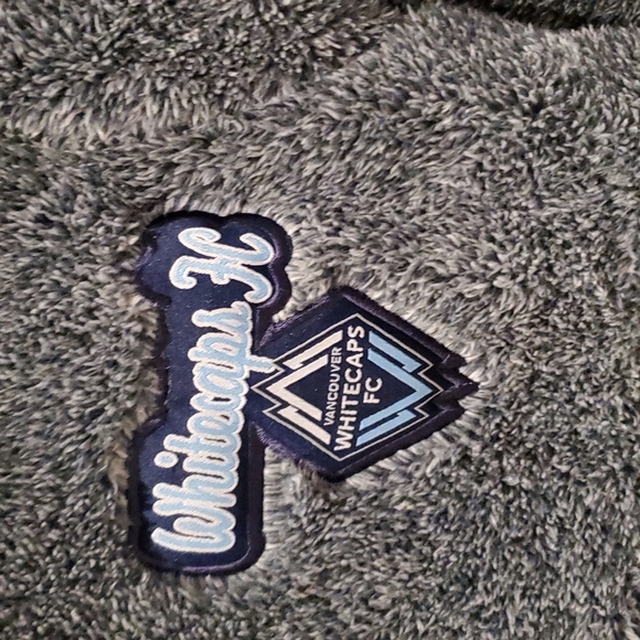 Vancouver Whitecaps Sweatshirt - Picture 2 of 9